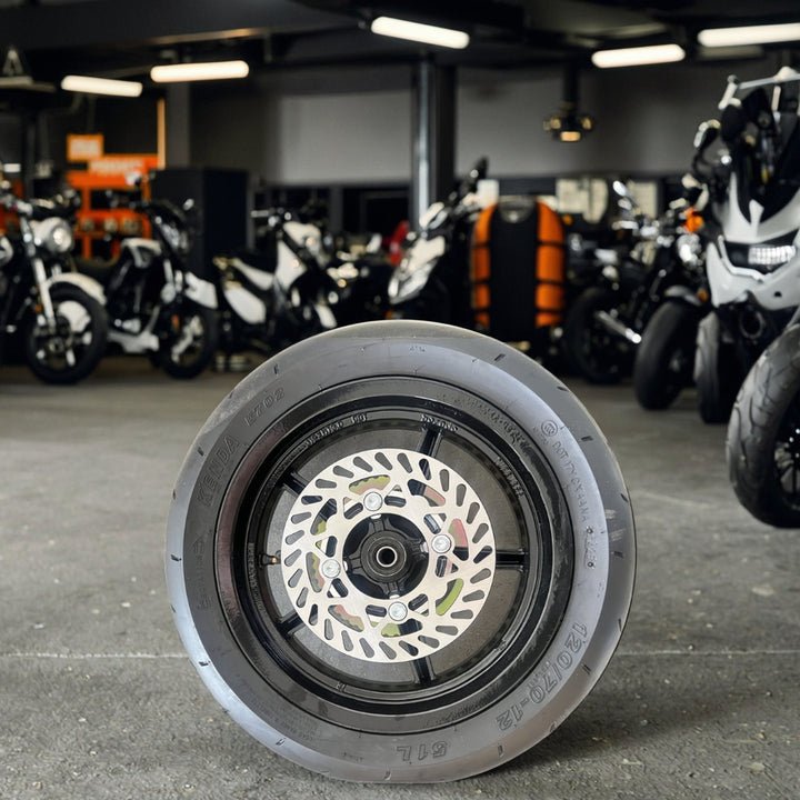 Tuttio Supermoto Wheelset - Front View